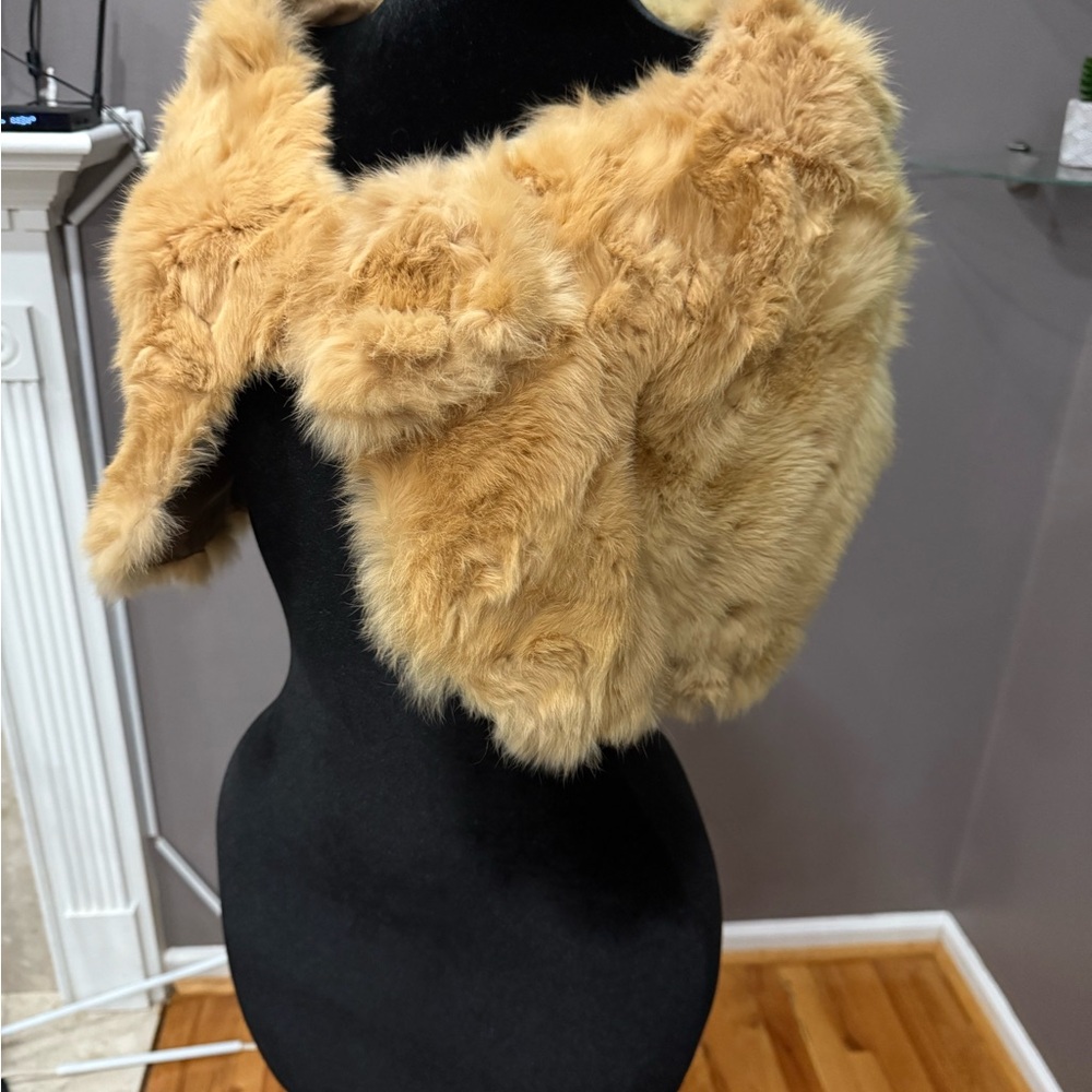 Authentic Rabbit Fur Tan Shawl - Picture 2 of 8